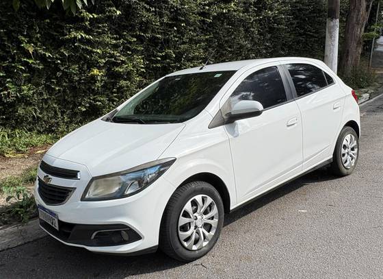 CHEVROLET ONIX 1.4 MPFI LT 8V FLEX 4P MANUAL